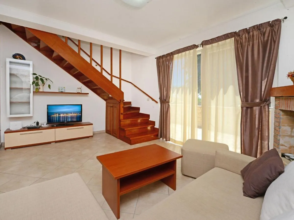 Holiday Home Petrovic - Kst250 By Interhome Kastelir