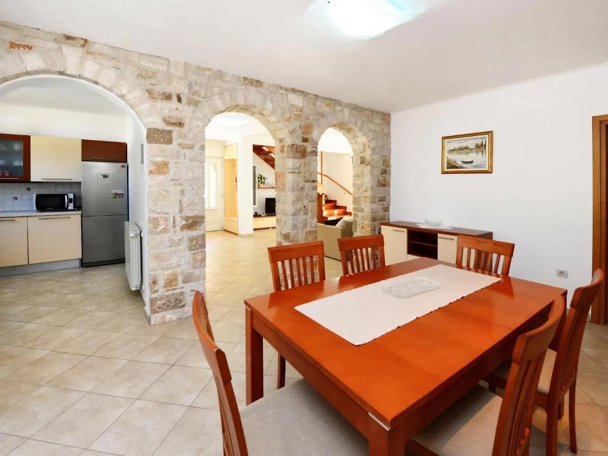 Holiday Home Petrovic - Kst250 By Interhome Kastelir