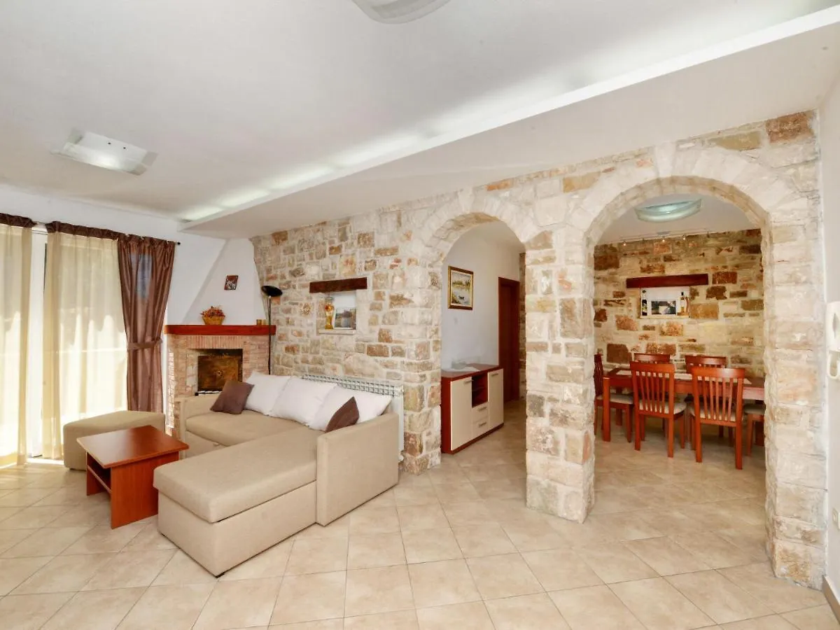 Holiday Home Petrovic - Kst250 By Interhome Kastelir Croatia